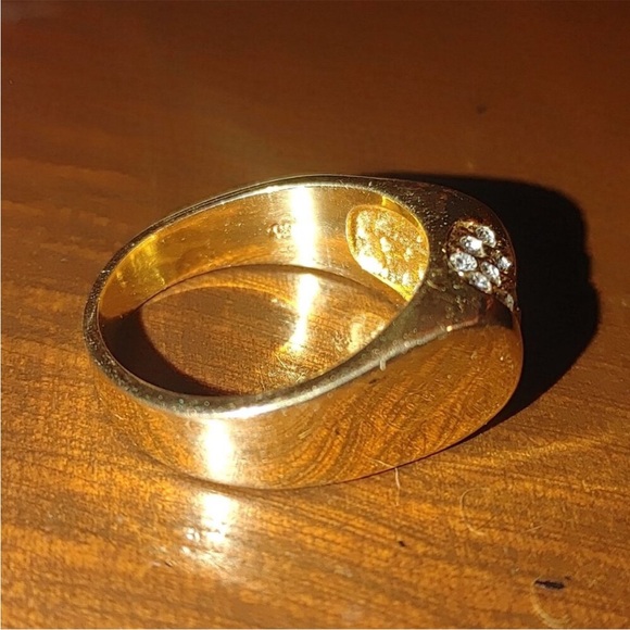Mens Vintage Gold Tone Ring Band Clustered Clear Stones Size 12 Bold - Picture 11 of 12